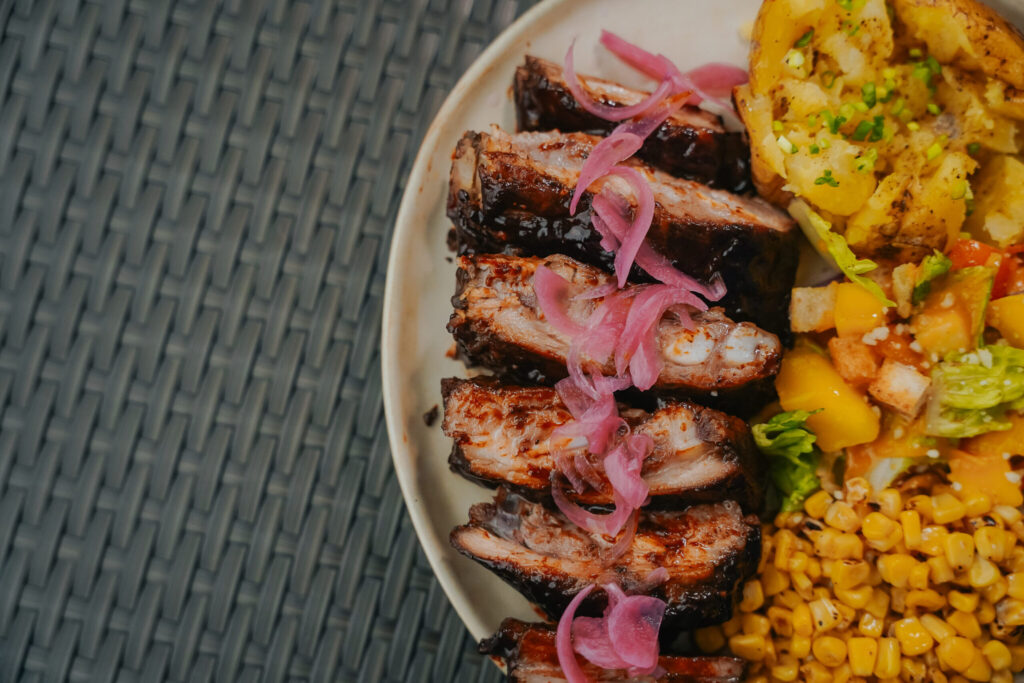 Oasis Pool Bar & Café