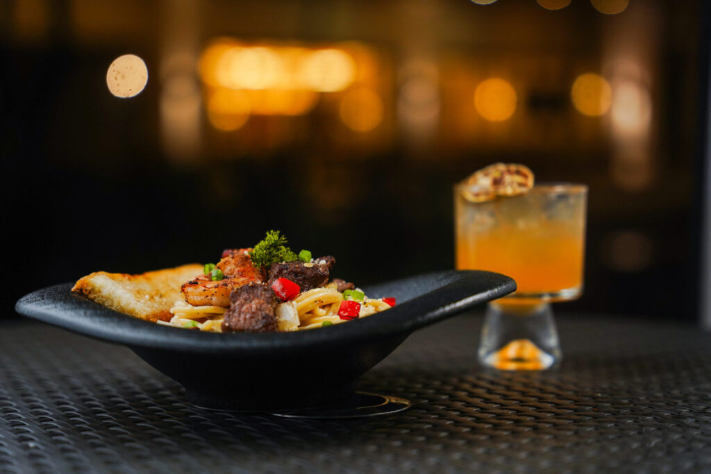 Oasis Pool Bar & Café